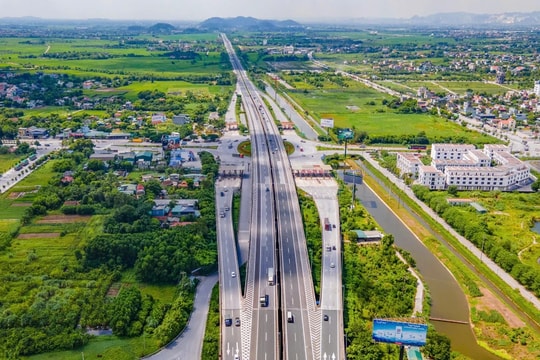 Tổ chức Lễ thông xe kỹ thuật Dự án đường cao tốc Bến Lức - Long Thành 