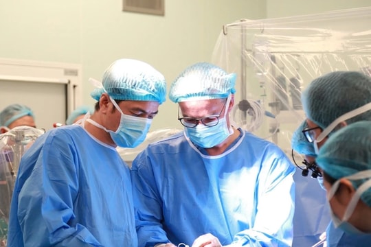 Lần đầu tiên Việt Nam cấy ghép thành công tim nhân tạo bán phần thế hệ thứ 3 