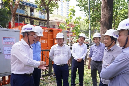 Tập đoàn Điện lực Việt Nam kiểm tra công tác cấp điện dịp lễ 30.4 tại TP. Hồ Chí Minh