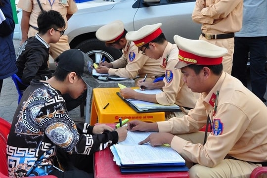 Cân nhắc việc nâng mức xử phạt vi phạm không lập biên bản