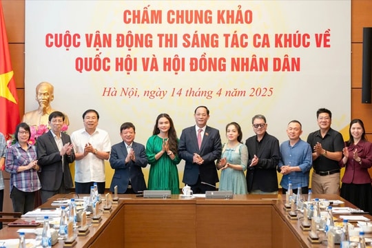 Phó Chủ tịch Quốc hội, Thượng tướng Trần Quang Phương dự chấm chung khảo Cuộc vận động thi sáng tác ca khúc về Quốc hội và HĐND