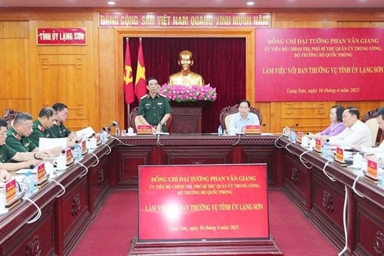 Bộ trưởng Bộ Quốc phòng Phan Văn Giang làm việc với Ban Thường vụ Tỉnh ủy Lạng Sơn