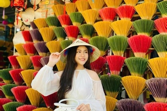 Nữ sinh Việt giành giải Nhất cuộc thi viết văn tại Trung Quốc