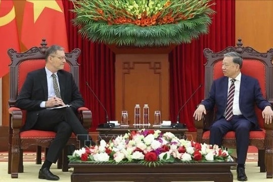 Tổng Bí thư Tô Lâm tiếp Đại sứ Cộng hòa Pháp tại Việt Nam