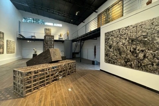 "Giãn nở đa chiều" tại Muong Art Today Museum