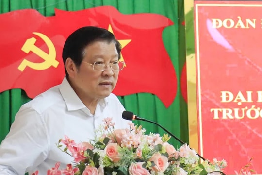  Để người có năng lực tiếp tục cống hiến