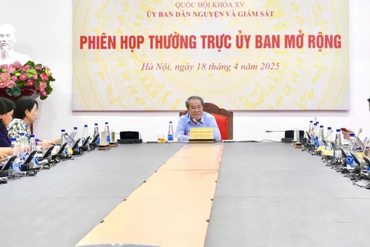 Thường trực Ủy ban Dân nguyện và Giám sát thẩm tra dự án Luật sửa đổi, bổ sung một số điều của Luật Bầu cử đại biểu Quốc hội và đại biểu HĐND