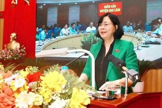 Bí thư Thành ủy Hà Nội Bùi Thị Minh Hoài tiếp xúc cử tri trước Kỳ họp thứ Chín, Quốc hội Khóa XV