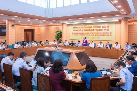 Phó Chủ tịch Quốc hội Nguyễn Thị Thanh chủ trì làm việc với UBND thành phố Hà Nội về phát triển, sử dụng nguồn nhân lực