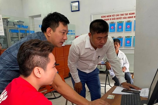 Bài 1: Tư duy đổi mới mạnh mẽ, quyết định hợp lòng dân