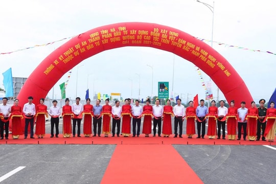 Phó Thủ tướng Trần Hồng Hà dự lễ thông xe kỹ thuật dự án cao tốc đoạn qua Hà Tĩnh