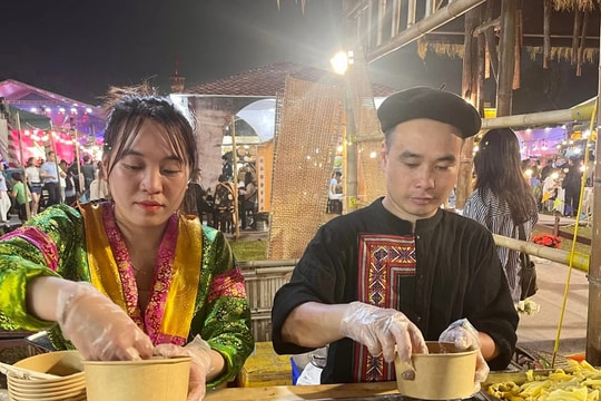 Thưởng thức phở ngô Hà Giang tại Hà Nội