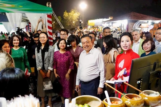 Phở Story chiêu đãi 1000 tô phở tại Festival Phở 2025
