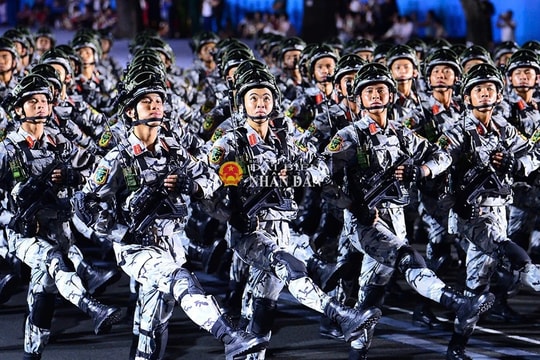 Toàn cảnh buổi tổng hợp luyện diễu binh tại trung tâm TP. Hồ Chí Minh