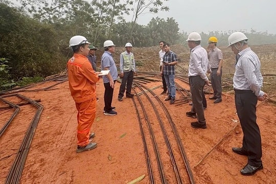 Lãnh đạo EVN kiểm tra tình hình thi công Đường dây 500kV Lào Cai - Vĩnh Yên