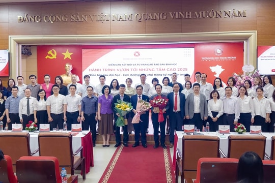 Đào tạo sau đại học là "chiến lược đầu tư dài hạn" vào chất lượng nguồn nhân lực