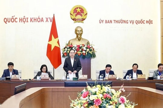 Ủy ban Thường vụ Quốc hội tiến hành đợt 2 Phiên họp thứ 44