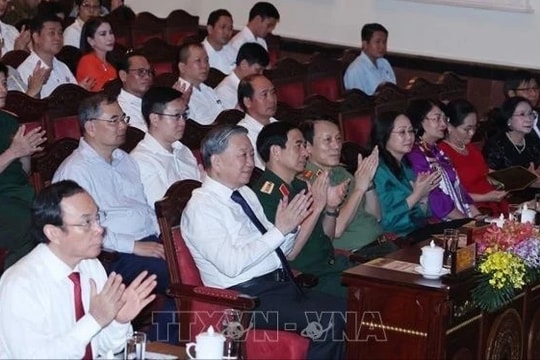 Tổng Bí thư Tô Lâm dự Chương trình hòa nhạc đặc biệt "Bản giao hưởng hòa bình"