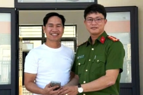 Đại úy công an ở Bình Thuận nhặt được điện thoại Iphone 16 trả người đánh mất