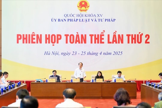 Ủy ban Pháp luật và Tư pháp thẩm tra 2 dự án luật và 2 dự thảo Nghị quyết