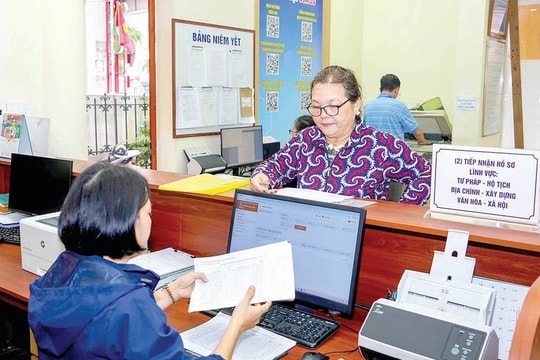 Bài 4: Trao quyền gắn với kiểm soát quyền lực