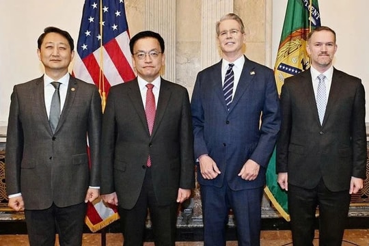 Hàn Quốc và Mỹ nhất trí tìm kiếm gói thuế quan mới trước tháng 7