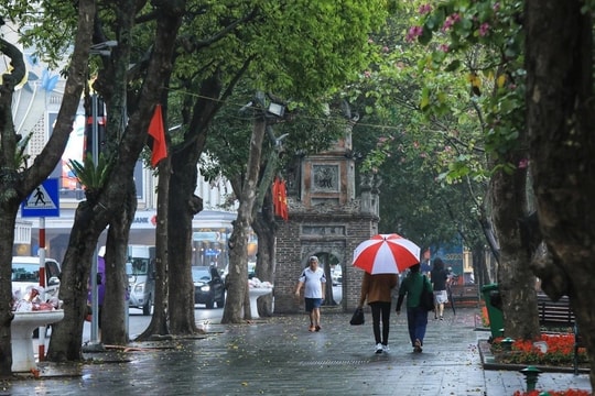 Dự báo thời tiết ngày 25.4: Mưa dông trên các khu vực, Hà Nội mát mẻ