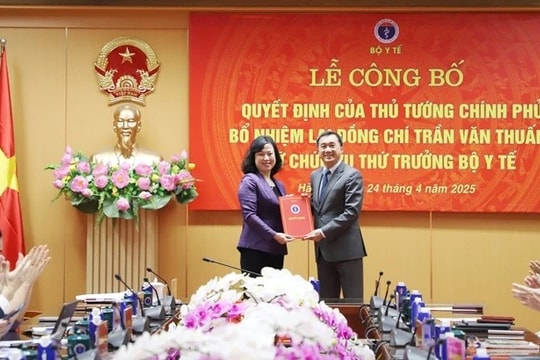 Bổ nhiệm lại Thứ trưởng Bộ Y tế Trần Văn Thuấn