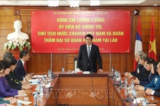 Chủ tịch nước Lương Cường thăm Đại sứ quán Việt Nam tại Lào