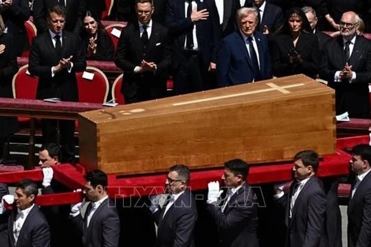 Trưởng Ban Tuyên giáo và Dân vận Trung ương Nguyễn Trọng Nghĩa gửi Thư phân ưu Giáo hoàng Francis qua đời