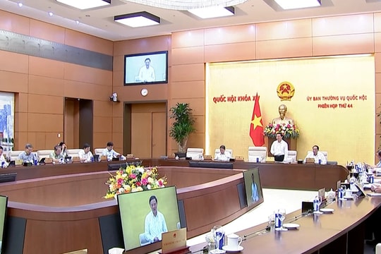 Ủy ban Thường vụ Quốc hội cho ý kiến về dự thảo Luật sửa đổi, bổ sung một số điều của Luật Tổ chức Tòa án nhân dân