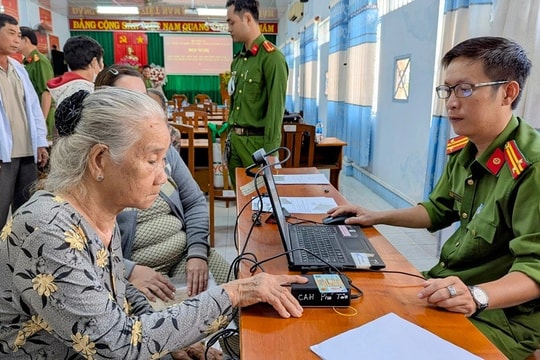 Công an An Giang thu mẫu ADN thân nhân liệt sĩ chưa xác định danh tính