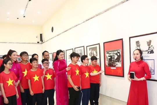 TP. Hải Phòng: Khai mạc triển lãm “Đất nước trọn niềm vui” kỷ niệm 50 năm Ngày Giải phóng miền Nam