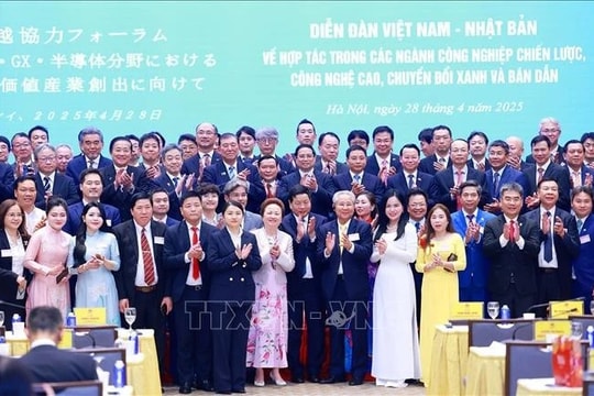 Thủ tướng Phạm Minh Chính và Thủ tướng Nhật Bản dự Diễn đàn hợp tác Việt Nam - Nhật Bản trong các ngành công nghiệp chiến lược