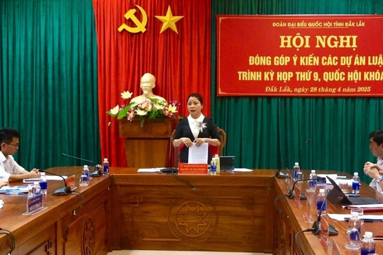  Cụ thể vai trò giám sát, hướng dẫn của Ủy ban Thường vụ Quốc hội đối với HĐND