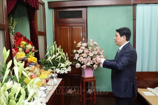 Chủ tịch nước Lương Cường thăm Khu di tích Chủ tịch Hồ Chí Minh