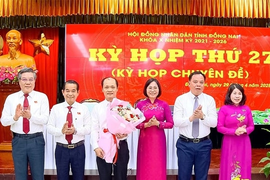 Thông qua nghị quyết tán thành đề án sắp xếp đơn vị hành chính cấp xã, tỉnh