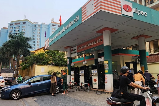 Lùi thời gian điều hành giá xăng dầu sau kỳ nghỉ lễ 