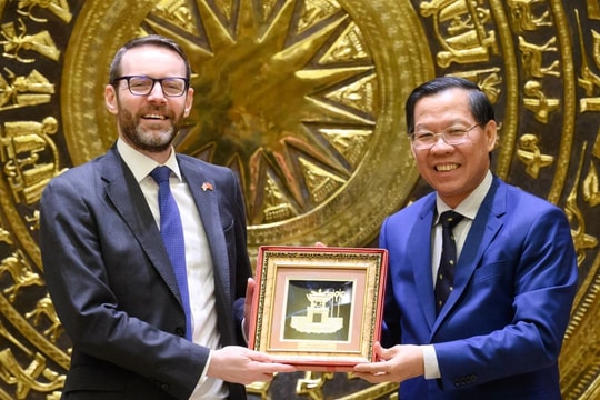 Chủ nhiệm Ủy ban Kinh tế và Tài chính tiếp Đại sứ Vương quốc Anh và Bắc Ireland 