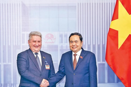 Chủ tịch Quốc hội Trần Thanh Mẫn tiếp Phó Chủ tịch Hạ viện Belarus