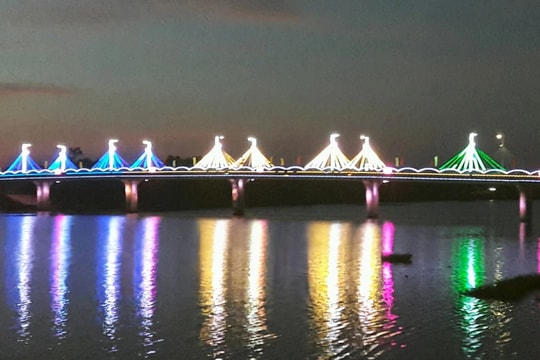 Thạch Hãn chảy mãi khúc khải hoàn ca