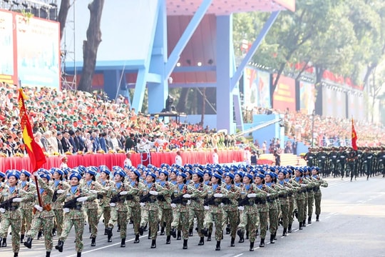 Diễu binh, diễu hành mừng đại lễ 50 năm Ngày Giải phóng miền Nam, thống nhất đất nước