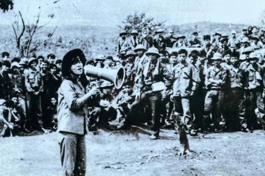 Biên niên sử kháng chiến bằng âm thanh