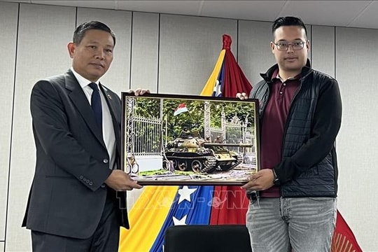 Venezuela kêu gọi thế hệ trẻ noi gương Việt Nam
