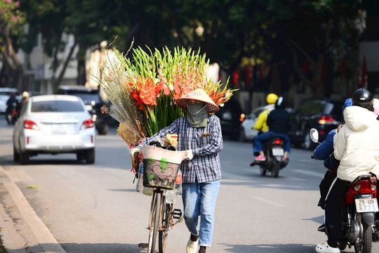 Dự báo thời tiết ngày 5/5: Ba miền nắng nóng, Hà Nội trên 35 độ