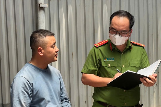 Phát hiện cơ sở tái chế dầu thải gây ô nhiễm môi trường ở Hà Nội