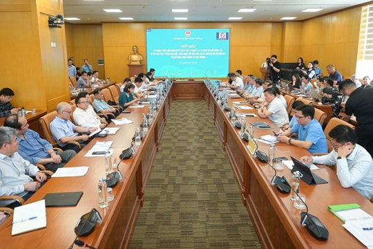 Bộ Nông nghiệp và Môi trường tổ chức Hội nghị triển khai Kế hoạch thực hiện Nghị quyết 57-NQ/TW