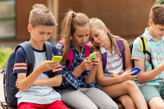 Phần Lan thông qua Luật "Cấm sử dụng điện thoại và các thiết bị di động trong trường học"