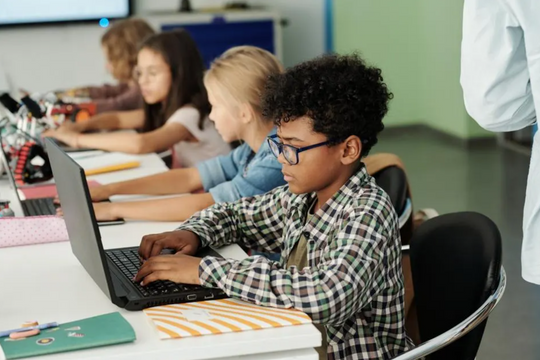 Mỹ chuẩn bị tương lai cho trẻ em trong kỷ nguyên Trí tuệ nhân tạo