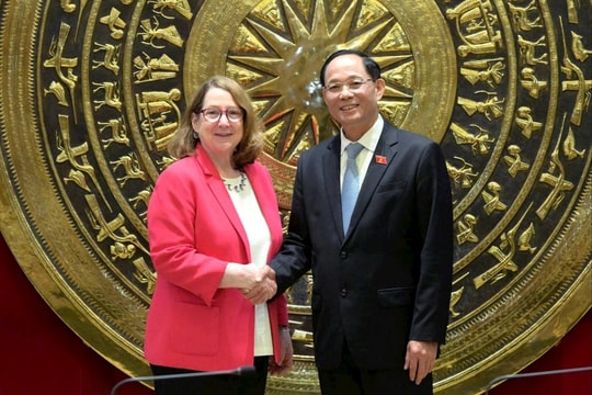 Phó Chủ tịch Quốc hội Trần Quang Phương tiếp Đoàn Ủy ban Đánh giá Kinh tế và An ninh Hoa Kỳ - Trung Quốc của Quốc hội Hoa Kỳ